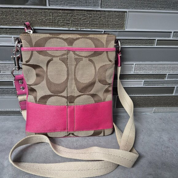 Coach Signature Crossbody Bag with Pink Patent Leather Trim - Picture 2 of 8